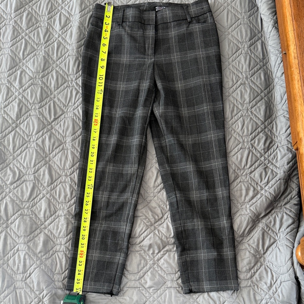 New York & Company Gray Plaid Ankle Pants